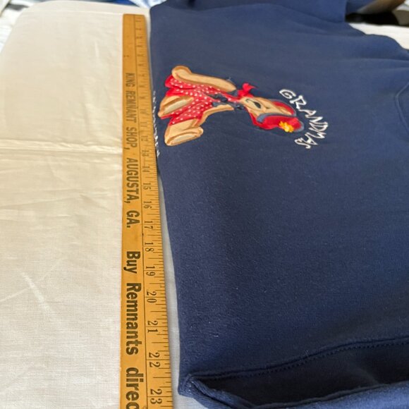 MC Energy Sportswear Women Sweatshirt Size L Crewneck Grandmas are Beary Special - Picture 12 of 13